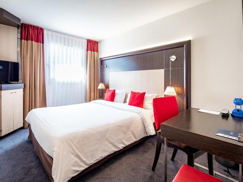 Double Room image 1