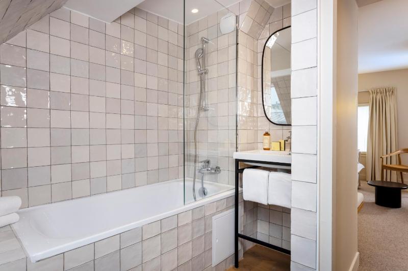 Junior Suite image 2