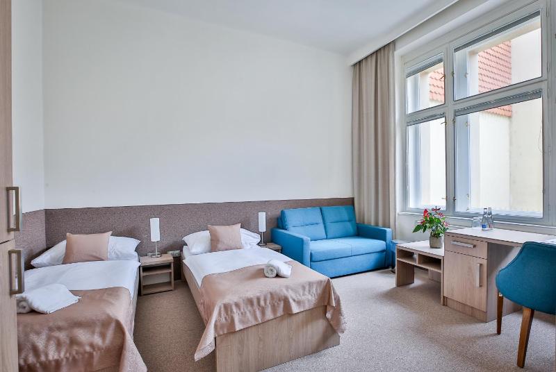 Double Room image 4