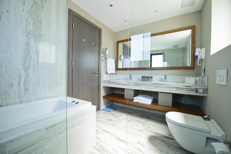 Two-Bedroom Villa with Private Pool image 4