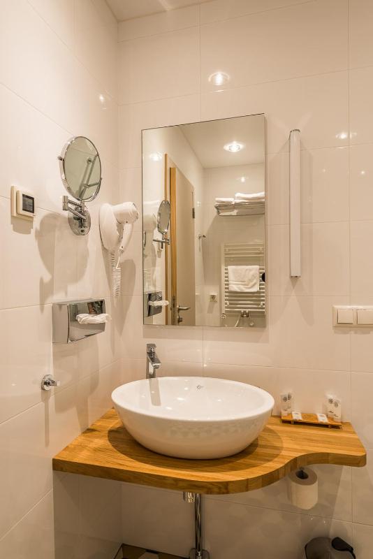 Double Room with Patio image 4