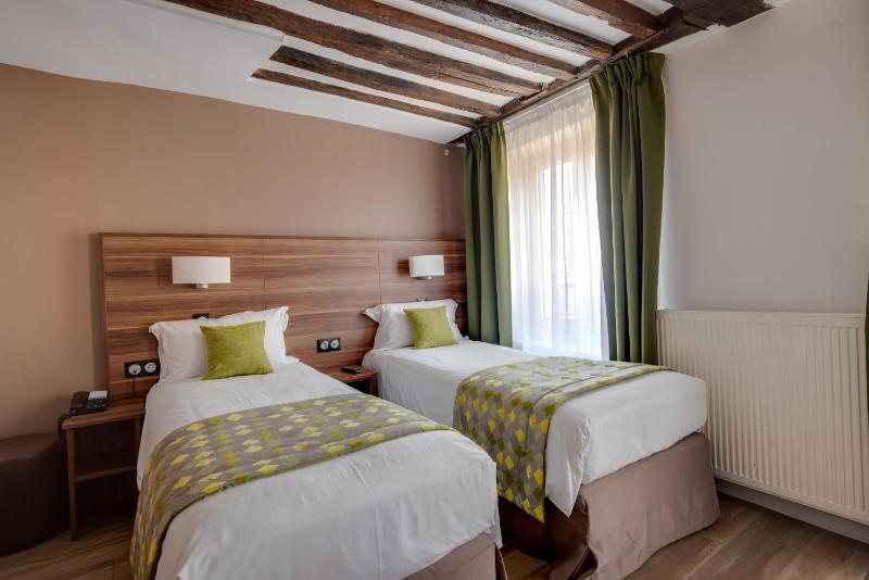 Twin Room image 1