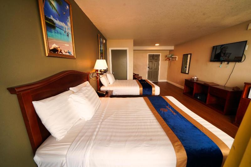 Double Room with Sea View image 1
