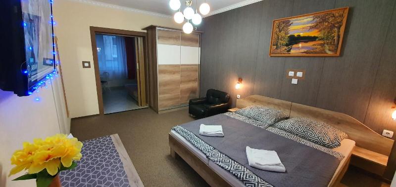 Studio Apartment image 2