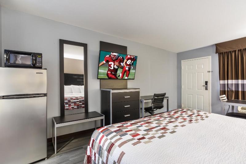 Superior King Room - Non-Smoking image 3