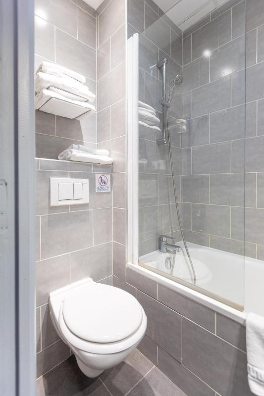 Triple Room image 4