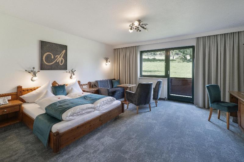 Standard Double Room image 1