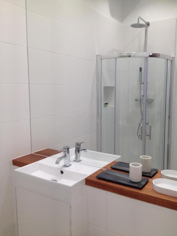 Superior Triple Room image 3