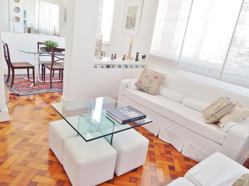 Leblon House V Two-bedroom apartment two blocks from the beach with 24-hour concierge - image 7