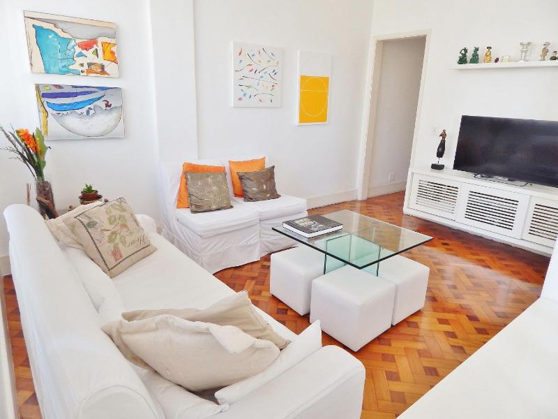 Leblon House V Two-bedroom apartment two blocks from the beach with 24-hour concierge - image 8