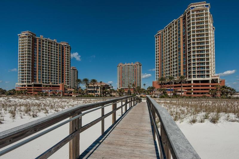 Portofino Tower 3 Unit 1601 - image 36