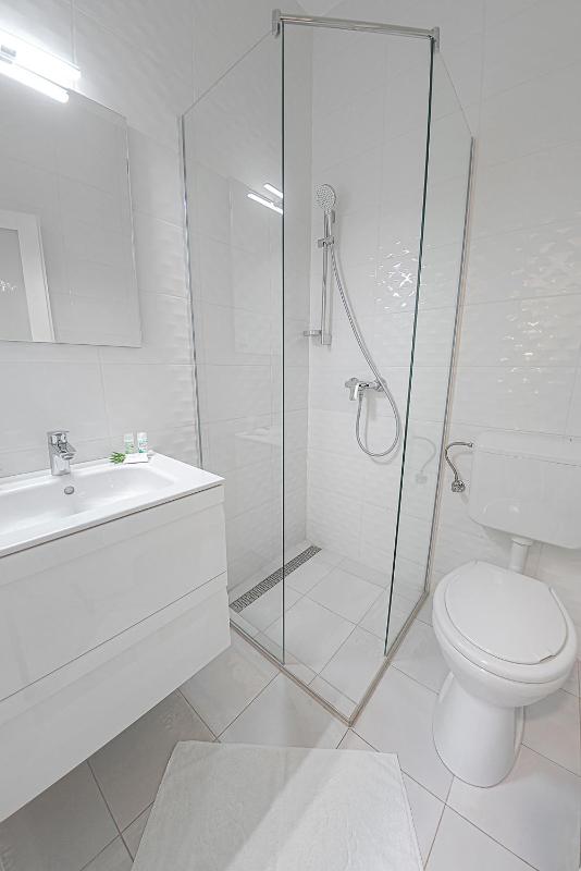 Standard Double or Twin Room image 1