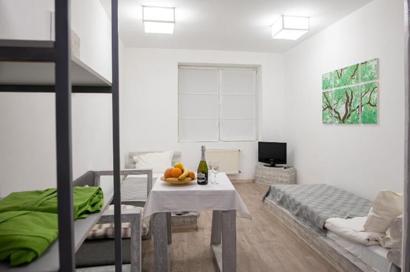 Twin Room image 2