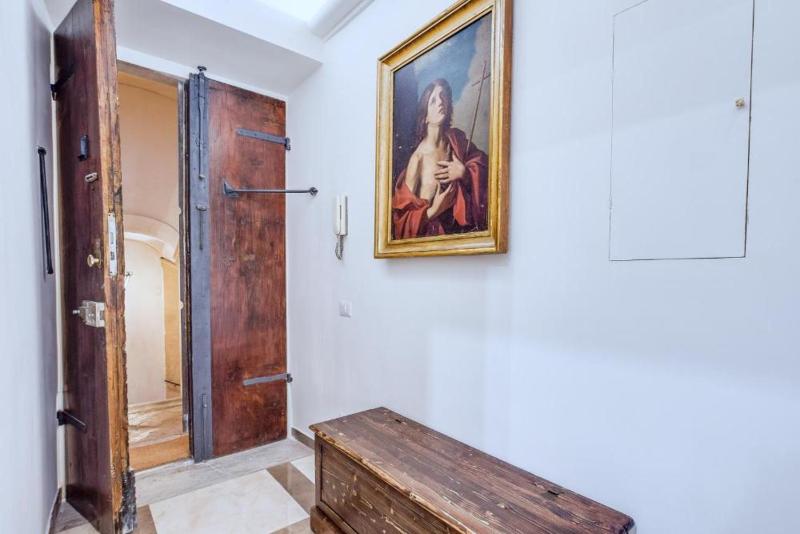 One-Bedroom Apartment image 3