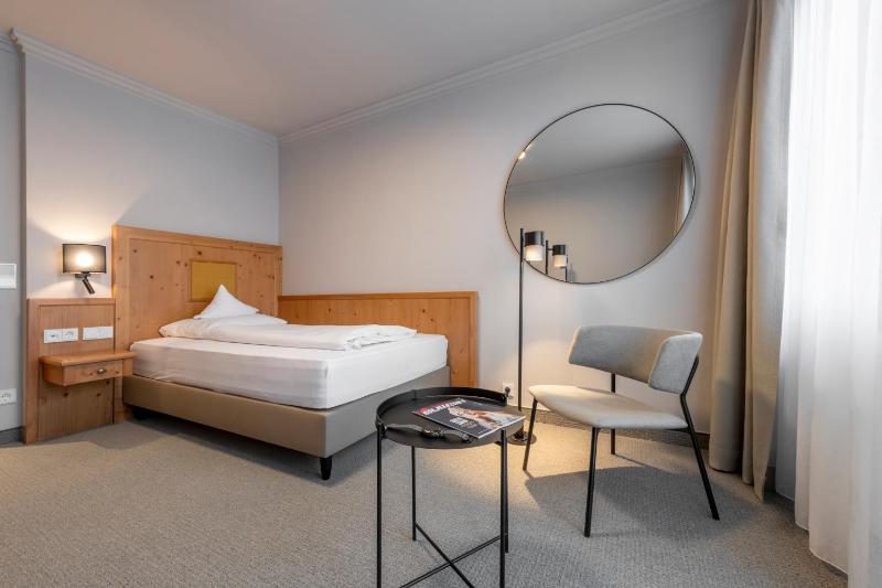Single Room image 3