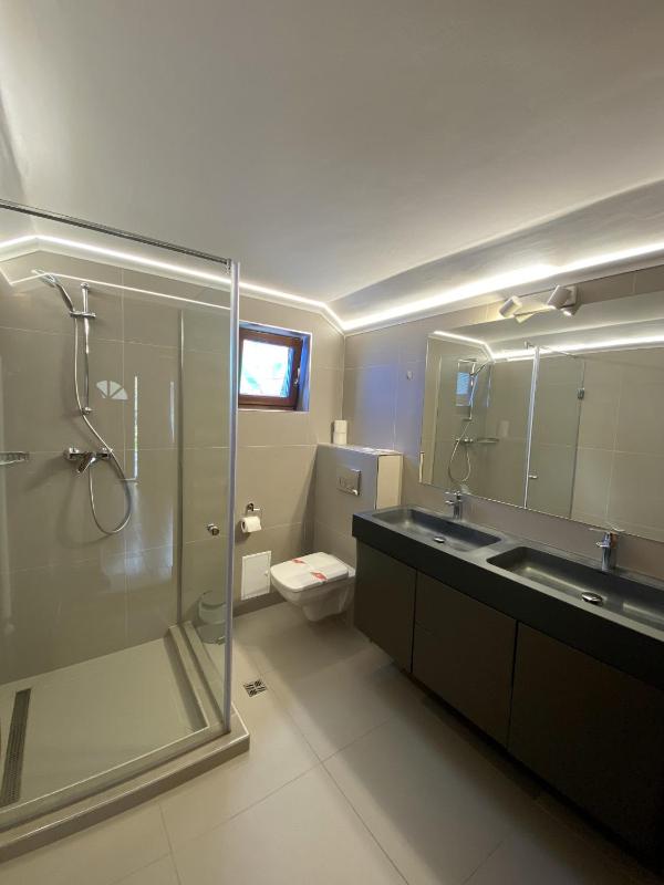 Chalet image 2