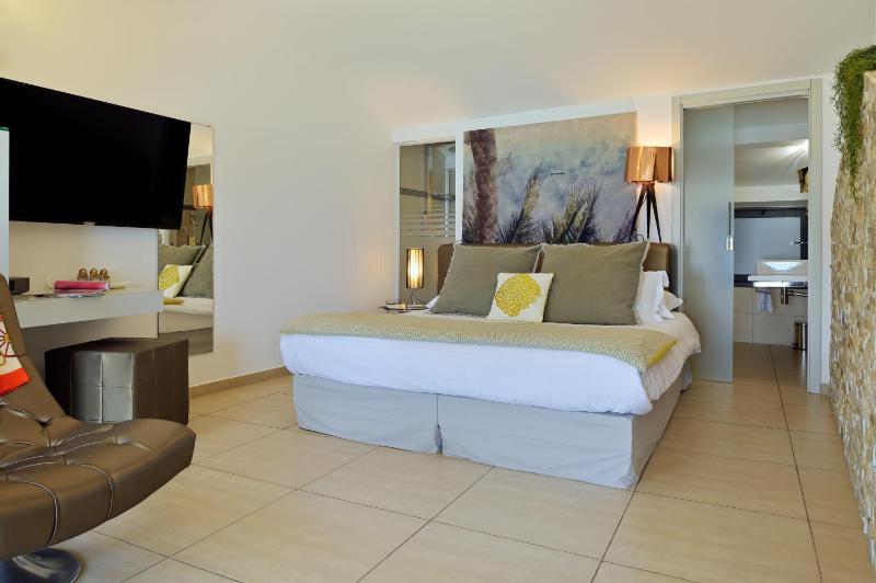 Superior Suite with Sea View image 1