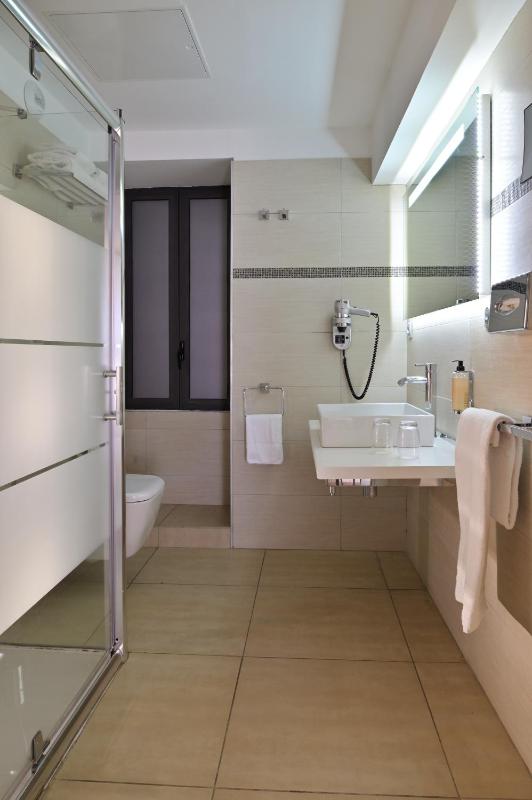 Superior Suite with Sea View image 4