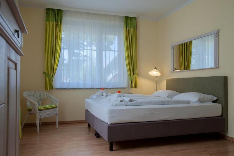 One Room Apartment - Lake Side image 3