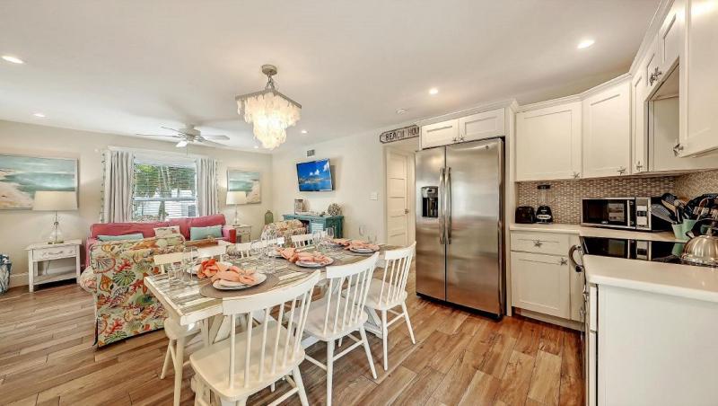 Canal Lower-Gorgeous 3 bed 3 bath near SK Village - image 3