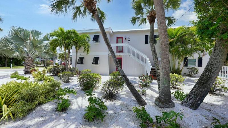 Canal Upper-Gorgeous 3 bed 3 bath near SK Village - image 16