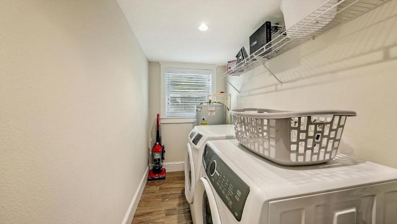 Canal Upper-Gorgeous 3 bed 3 bath near SK Village - image 12