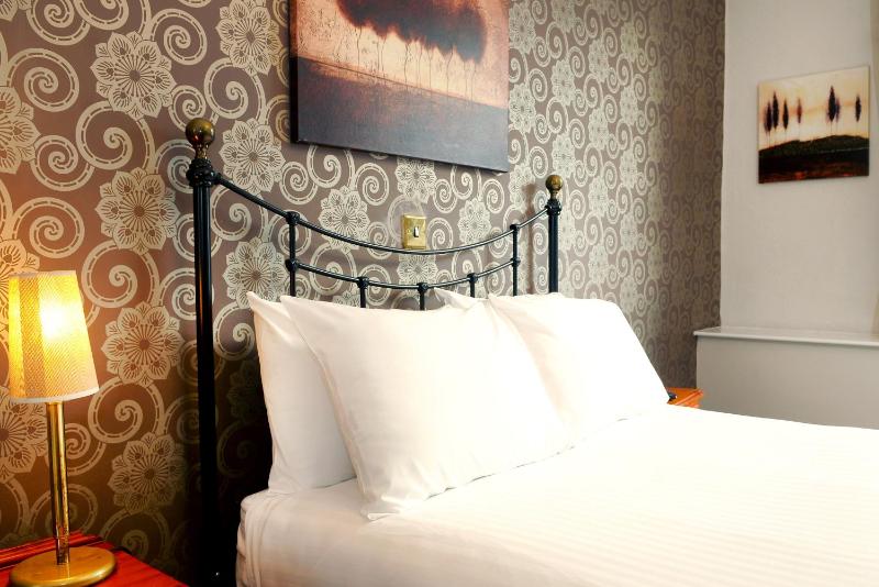 Standard Double Room image 1