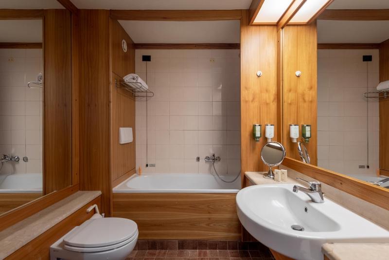 Quadruple Room image 4