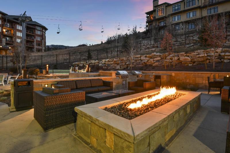 Luxurious 1 BR in Canyons Village-Ski in ski out! Save 20% on 7 Nights! - image 19