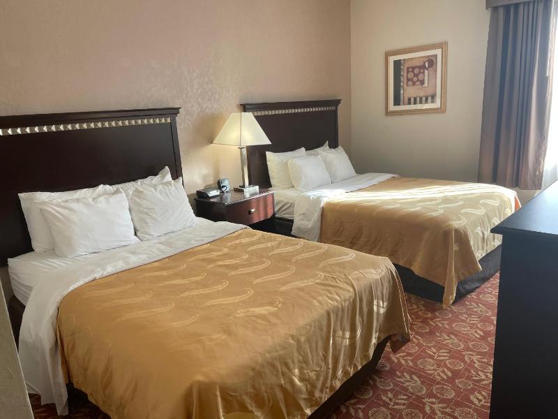 Double Room with Two Double Beds - Non-Smoking image 3