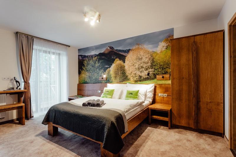 Deluxe Double Room image 3