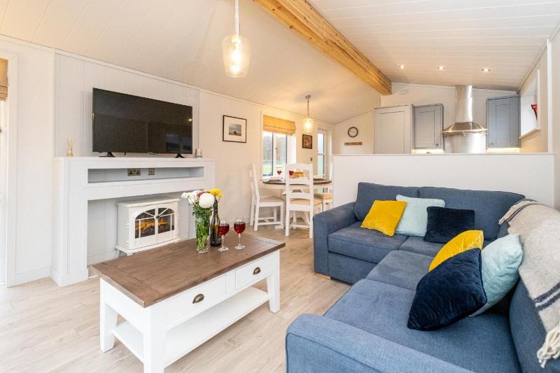 Beach Lodge - Aldeburgh Coastal Cottages - image 1