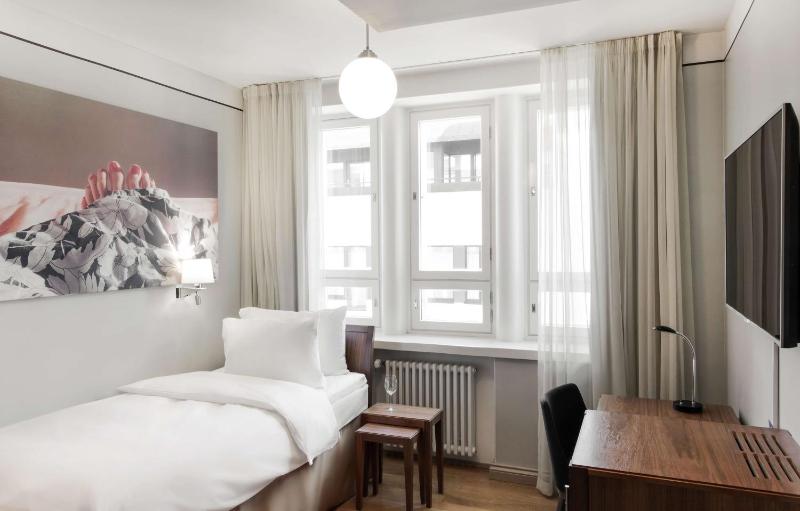 Single Guest Room image 1