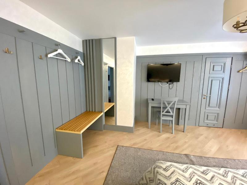 Deluxe Double Room image 3