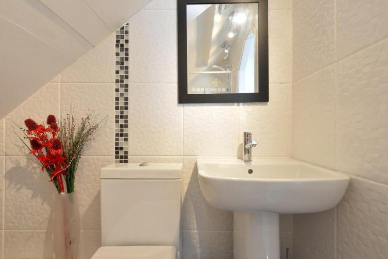 One-Bedroom Apartment with Terrace image 4
