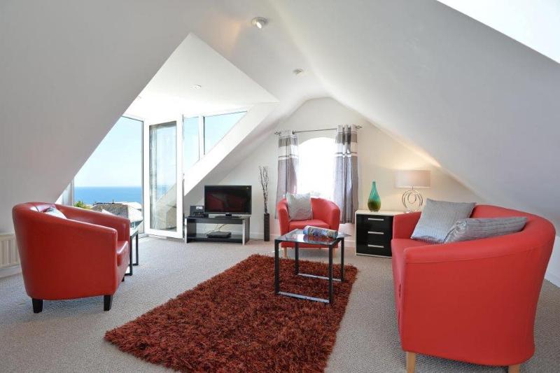 One-Bedroom Apartment with Terrace image 3