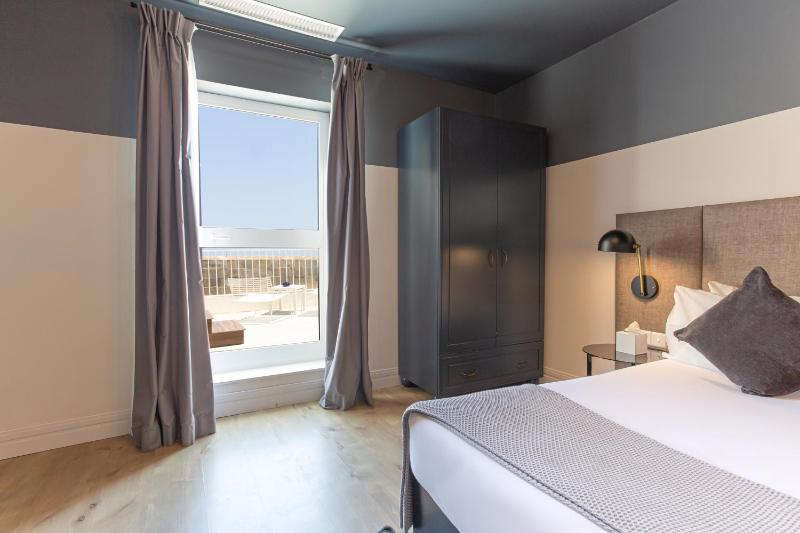 Deluxe Double Room with Roof Top Terrace and Hot Tub image 4