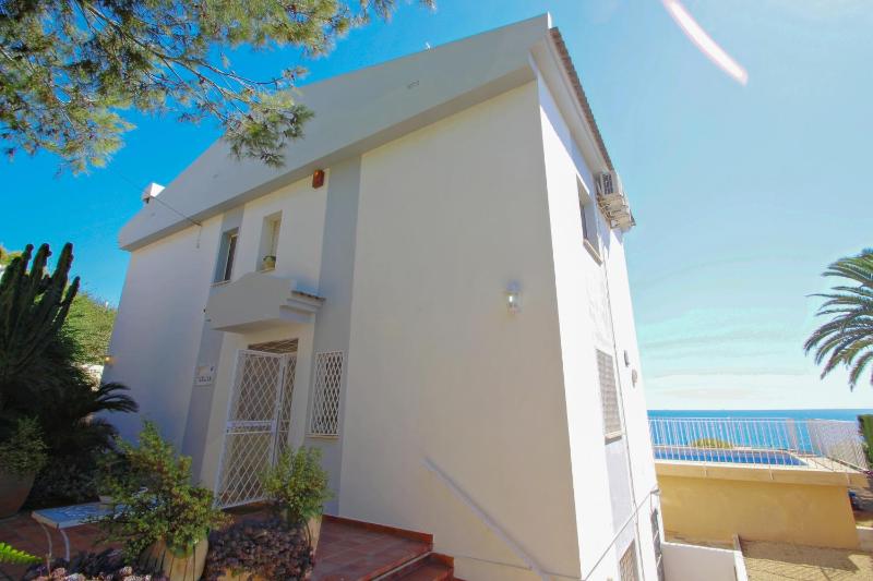 Celia - oceanfront villa in Costa Blanca - image 16