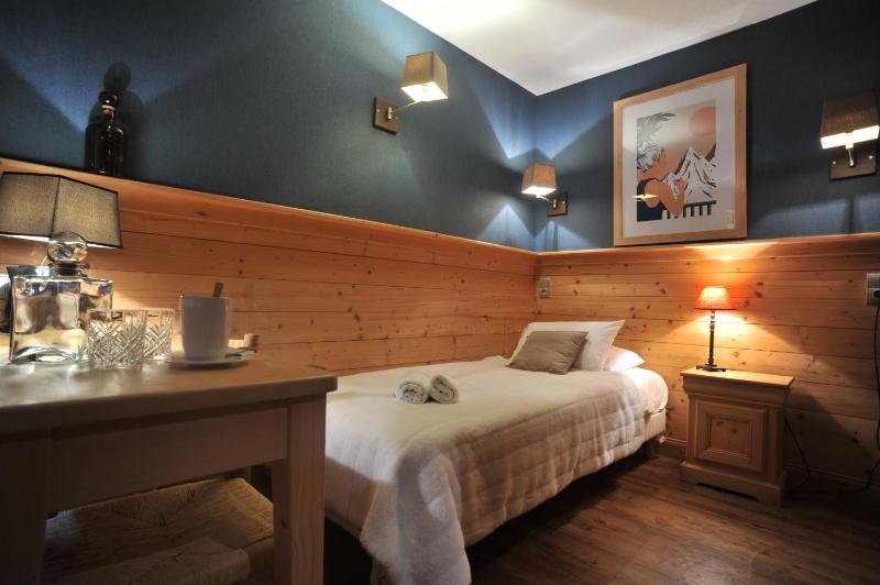Comfort Triple Room image 3
