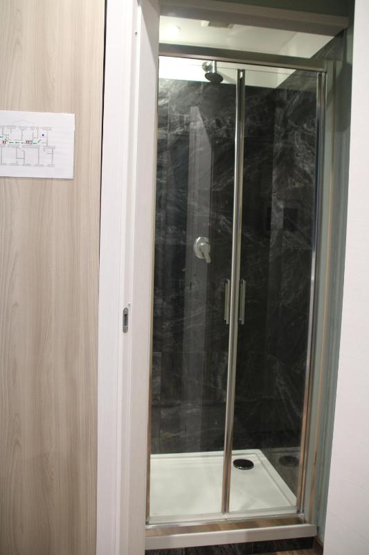 King Room image 3