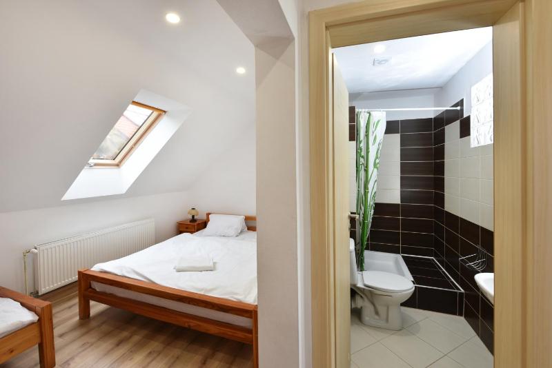 Triple Room image 3