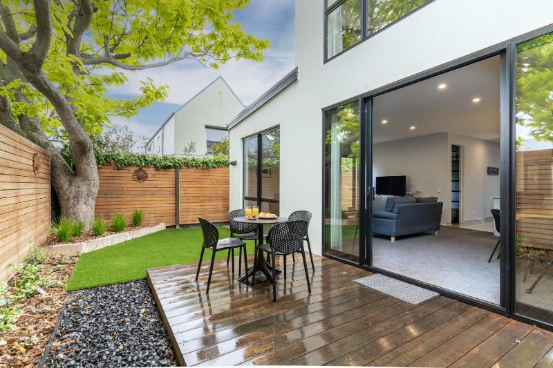City Living - Christchurch Holiday Home Images