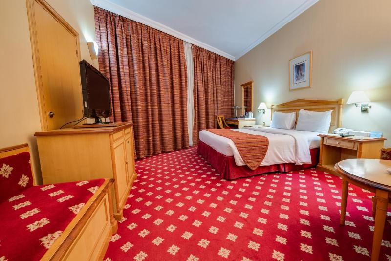 Standard Double Room image 3