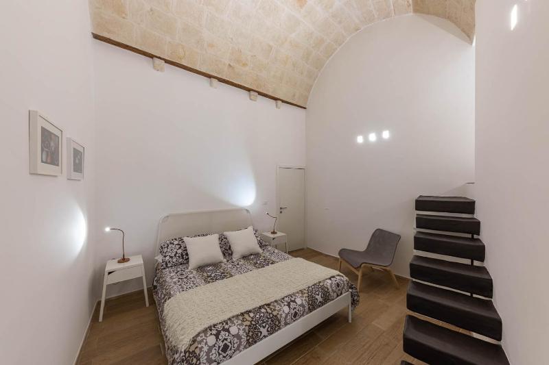 Two-Bedroom Apartment with Balcony image 1