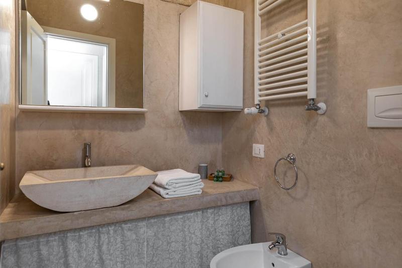 Two-Bedroom Apartment with Balcony image 3