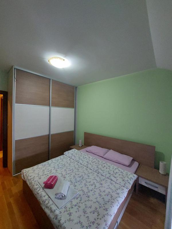 One-Bedroom Apartment image 3