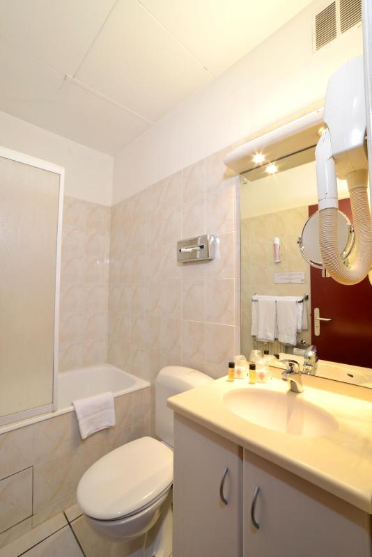Single Room image 3