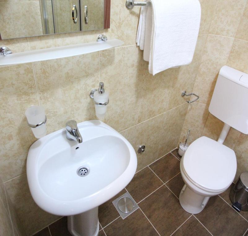 Budget Double Room image 2