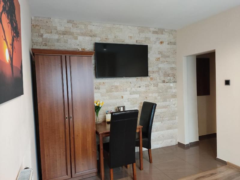 Double Room image 1