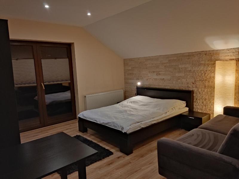 Deluxe Family Room image 4